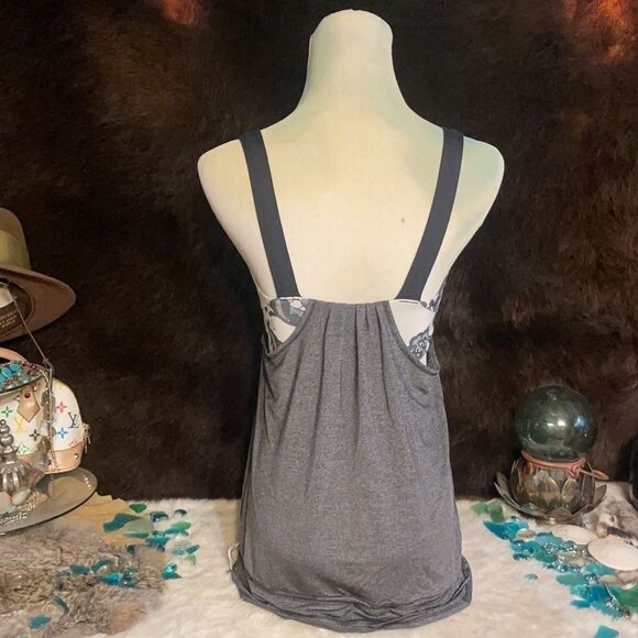 Lululemon tank top 4 (5001) - Picture 5 of 9